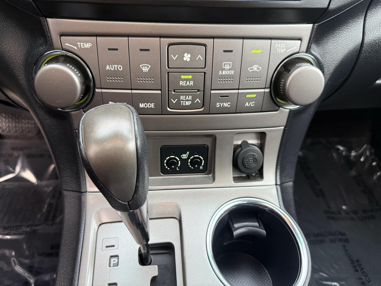 Toyota Highlander 4WD 4dr V6 SE (Natl) 2010