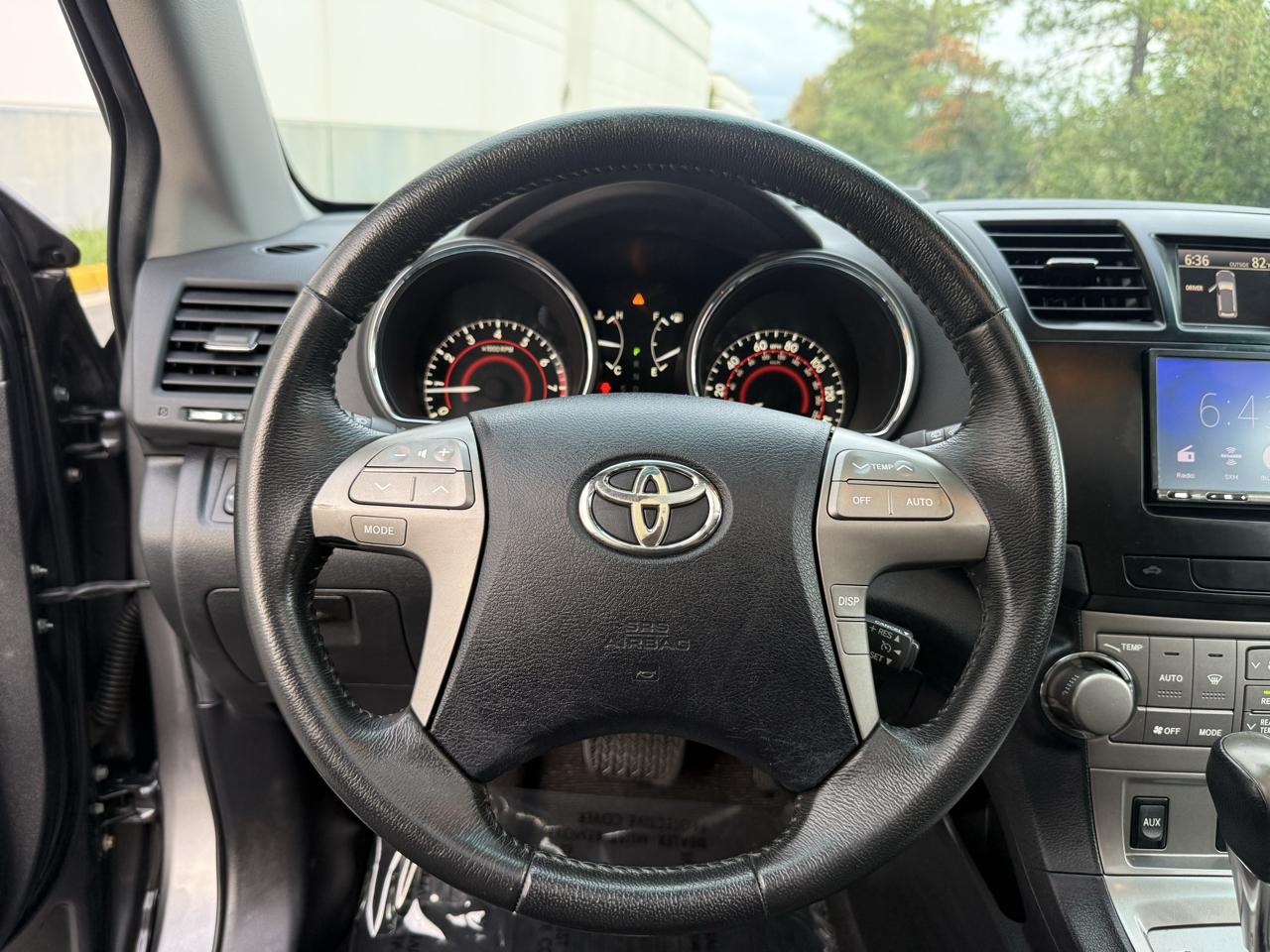 Toyota Highlander 4WD 4dr V6 SE (Natl) 2010