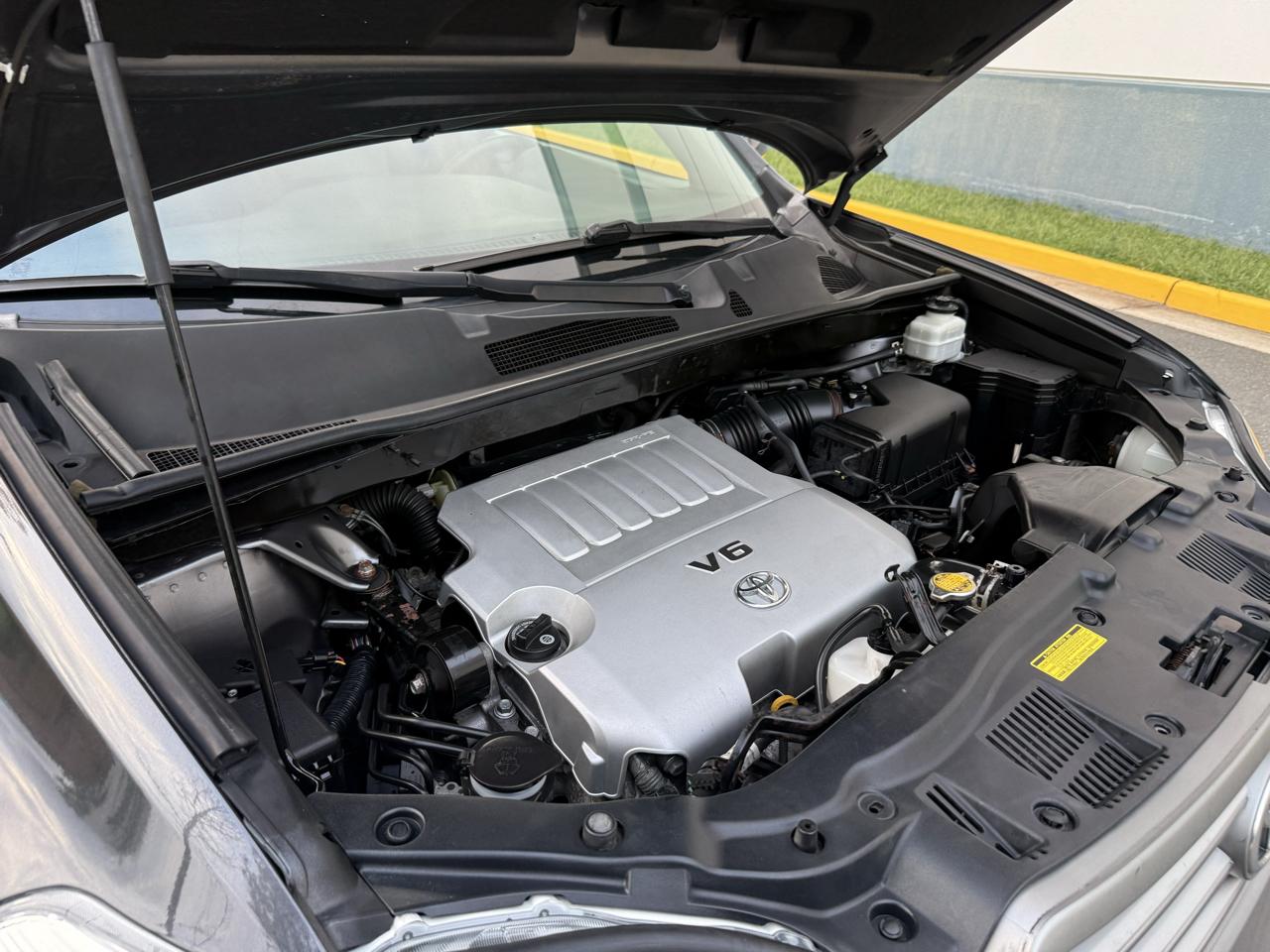 Toyota Highlander 4WD 4dr V6 SE (Natl) 2010