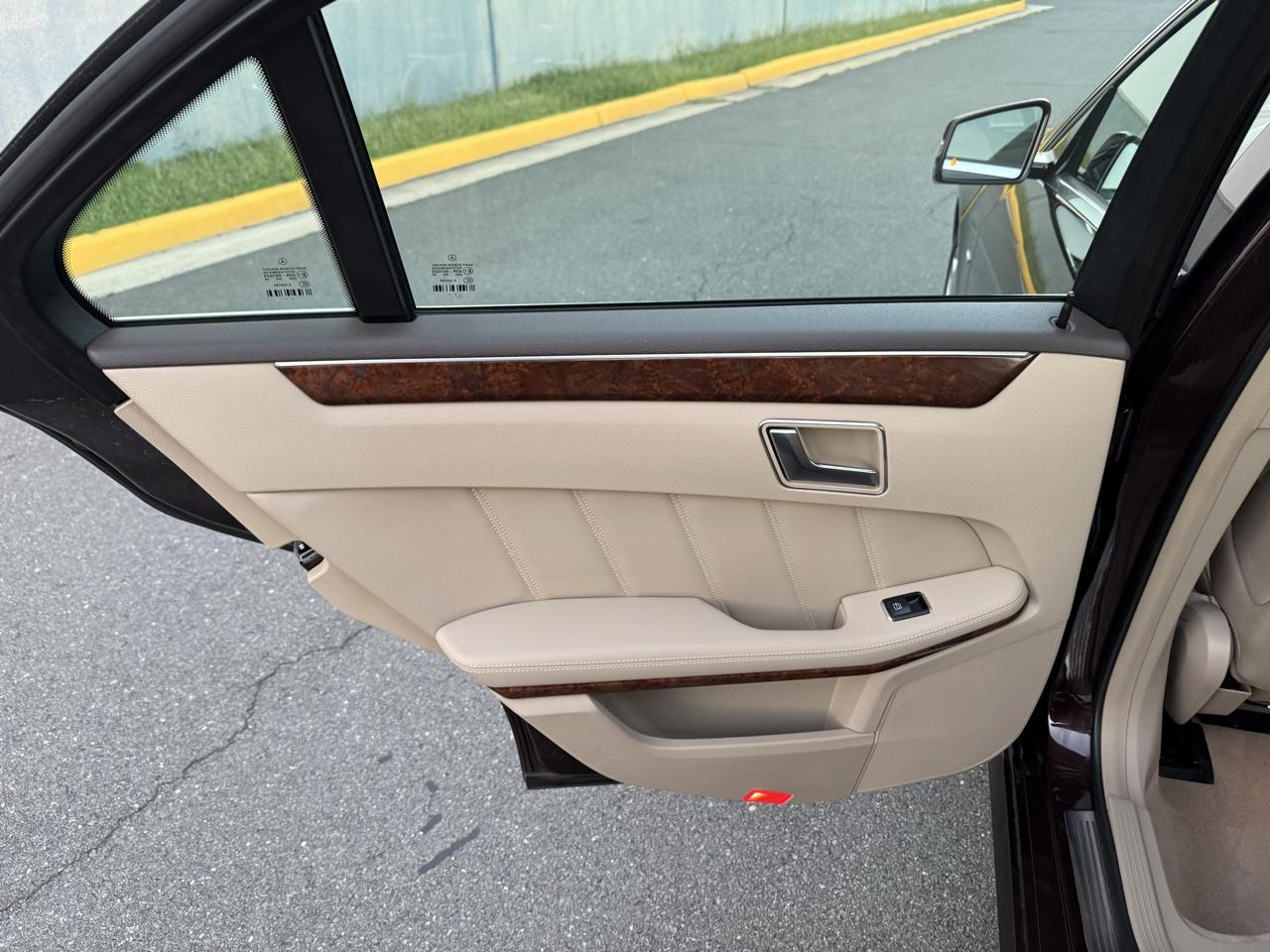 Mercedes-Benz E-Class 4dr Sdn E 350 Sport 4MATIC 2012