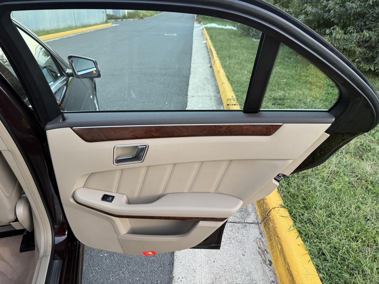 Mercedes-Benz E-Class 4dr Sdn E 350 Sport 4MATIC 2012
