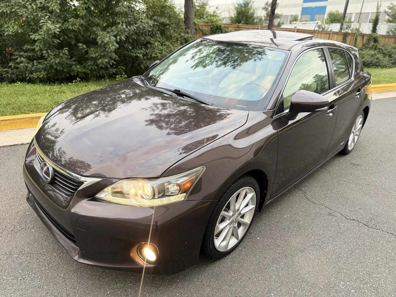 Lexus CT 200h FWD 4dr Hybrid 2011
