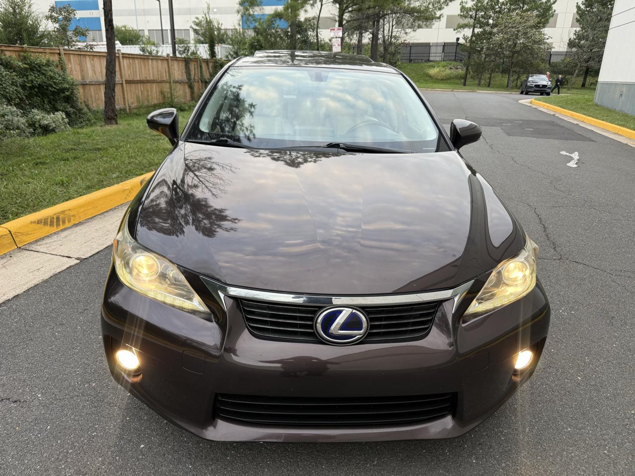 Lexus CT 200h FWD 4dr Hybrid 2011