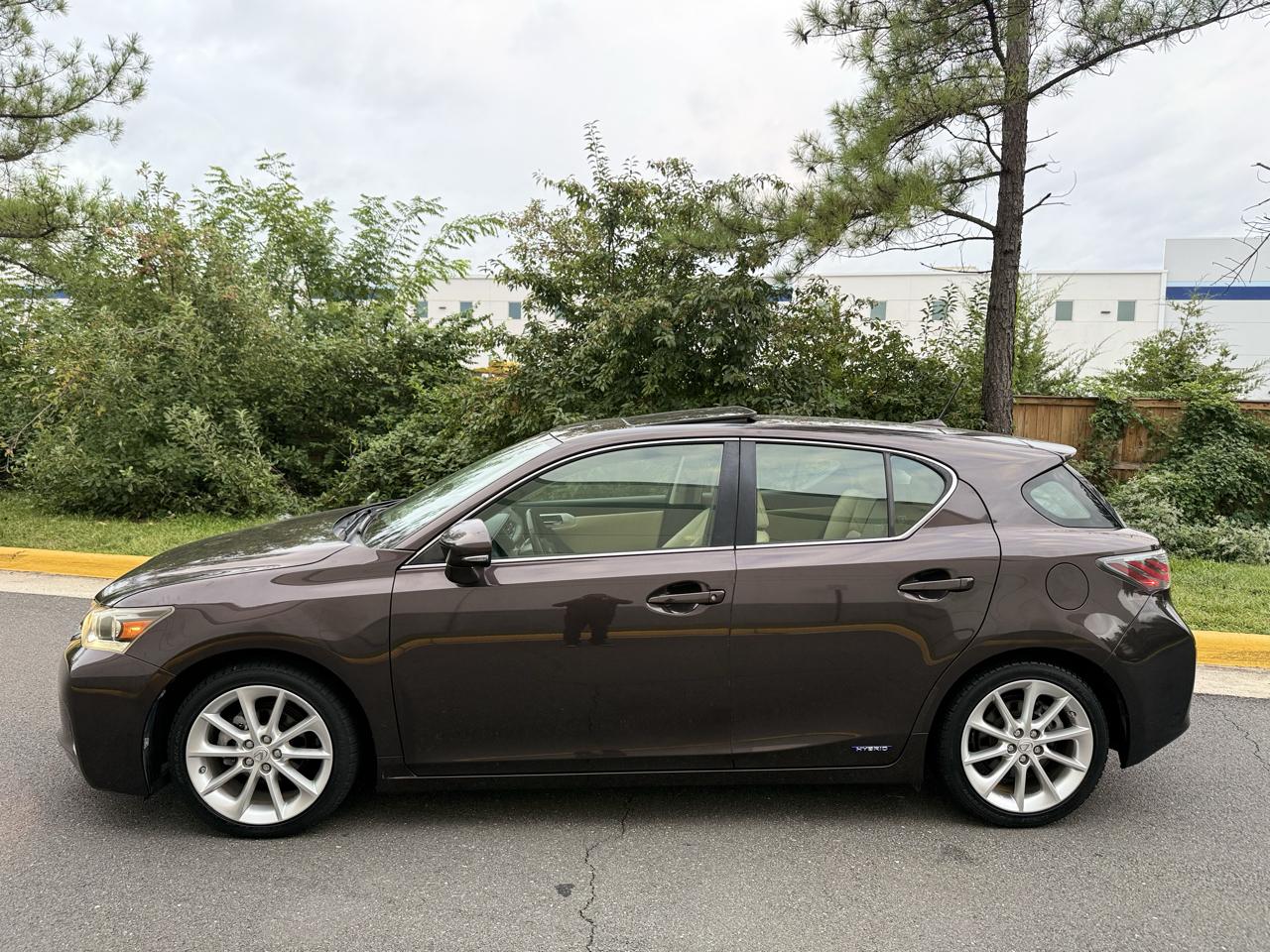 Lexus CT 200h FWD 4dr Hybrid 2011