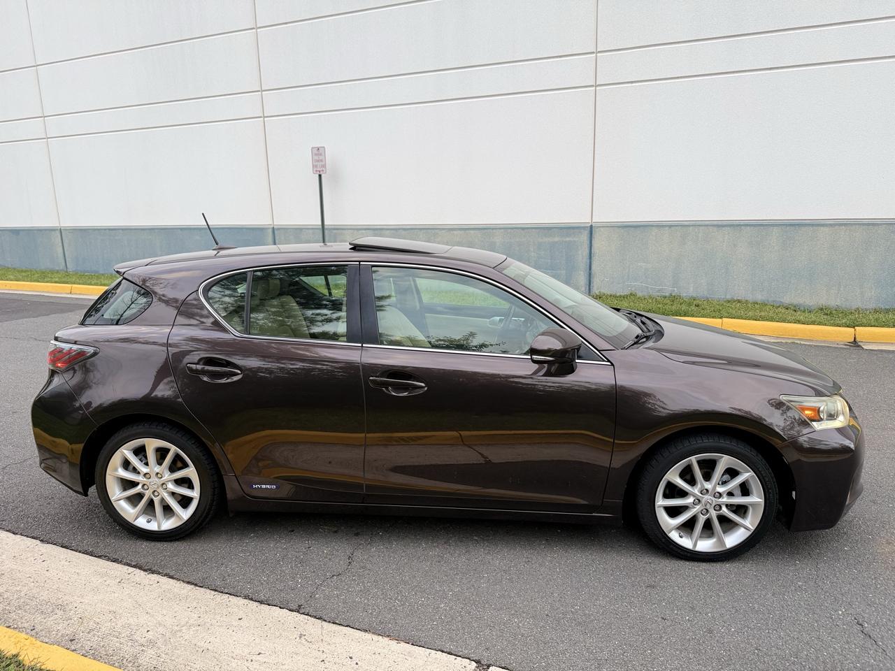 Lexus CT 200h FWD 4dr Hybrid 2011