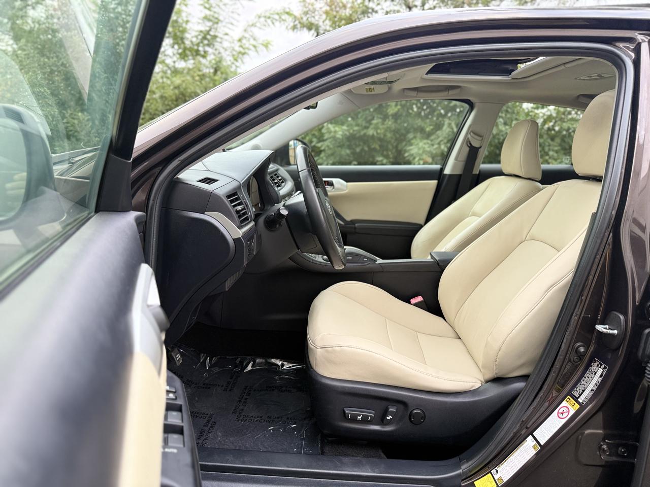 Lexus CT 200h FWD 4dr Hybrid 2011
