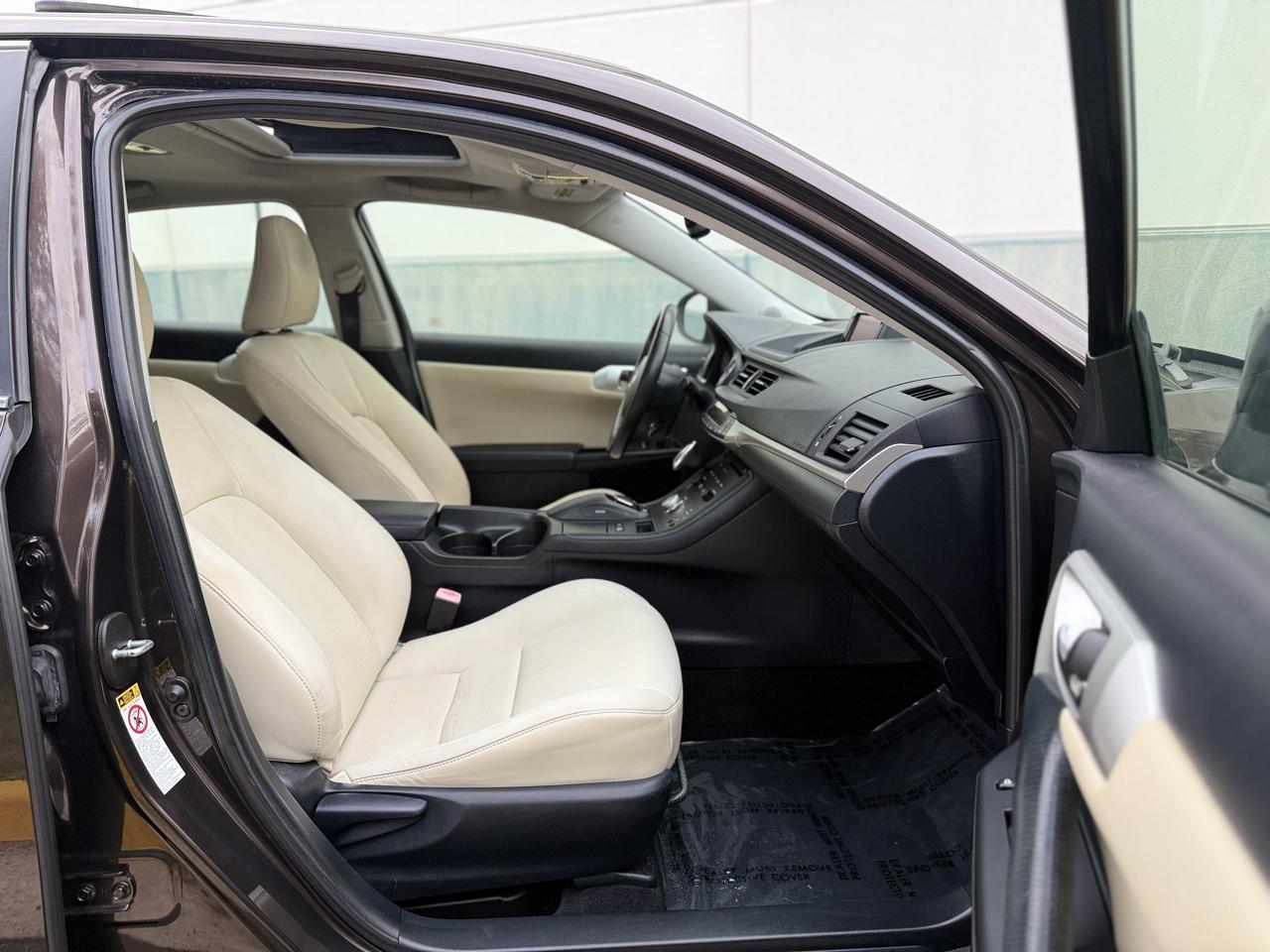 Lexus CT 200h FWD 4dr Hybrid 2011