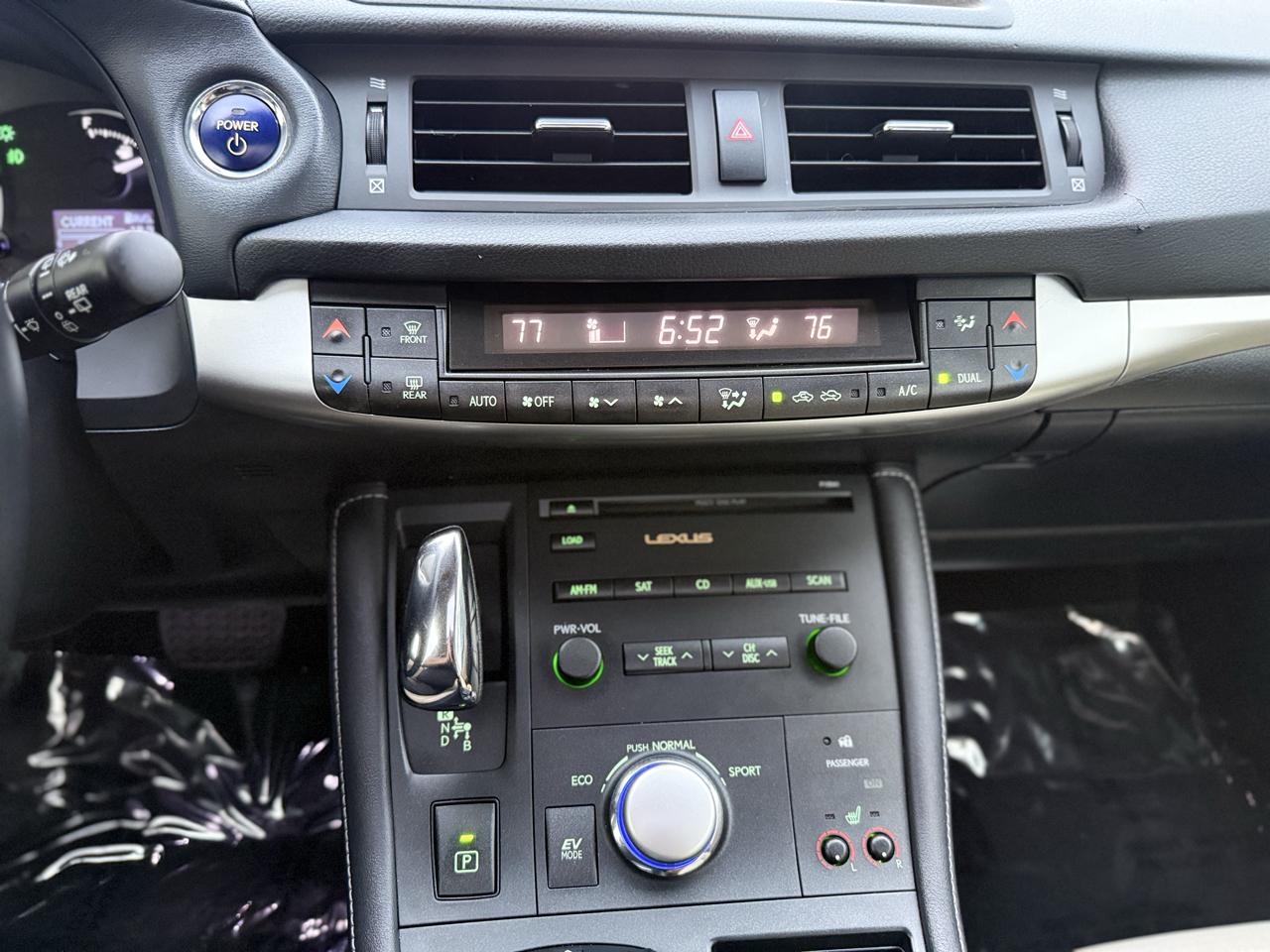 Lexus CT 200h FWD 4dr Hybrid 2011