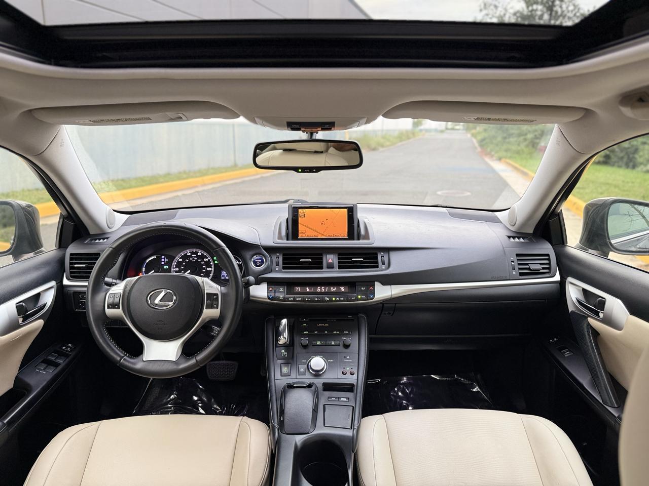 Lexus CT 200h FWD 4dr Hybrid 2011