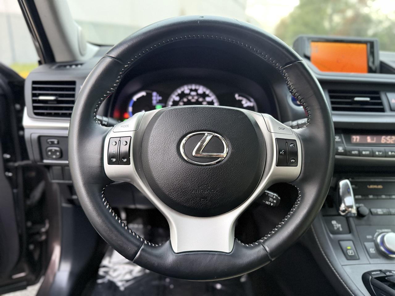 Lexus CT 200h FWD 4dr Hybrid 2011