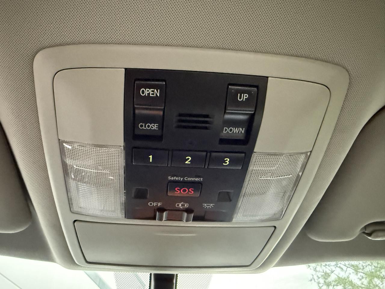 Lexus CT 200h FWD 4dr Hybrid 2011
