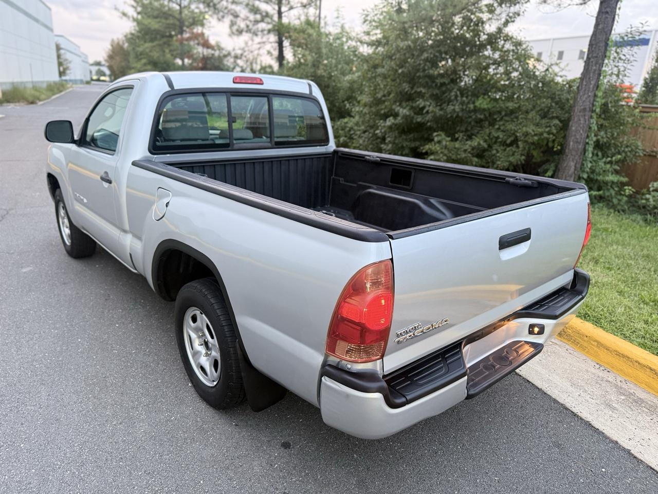 Toyota Tacoma 2WD Reg I4 MT (Natl) 2008