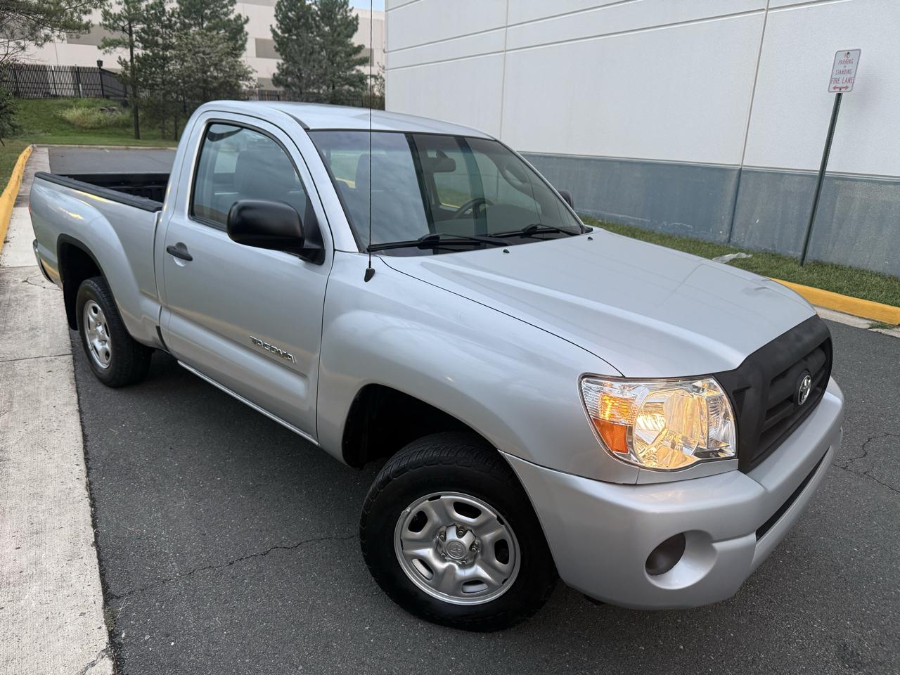 Toyota Tacoma 2WD Reg I4 MT (Natl) 2008