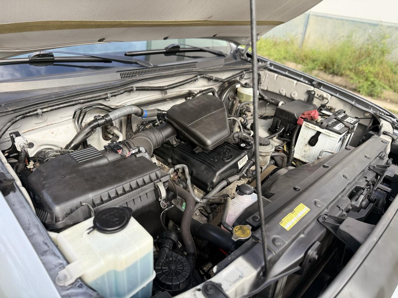 Toyota Tacoma 2WD Reg I4 MT (Natl) 2008