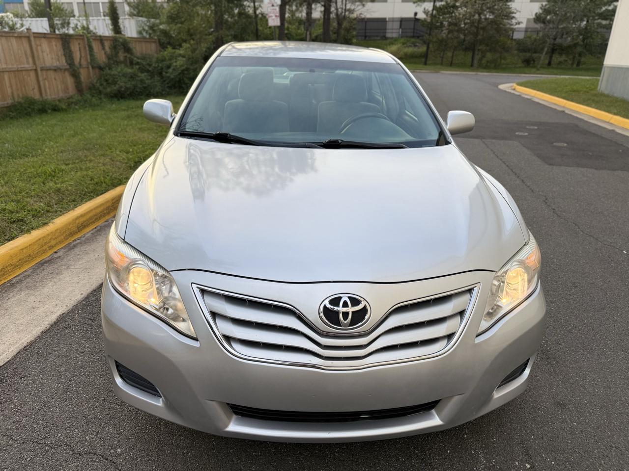 Toyota Camry 4dr Sdn I4 Man LE (Natl) 2011