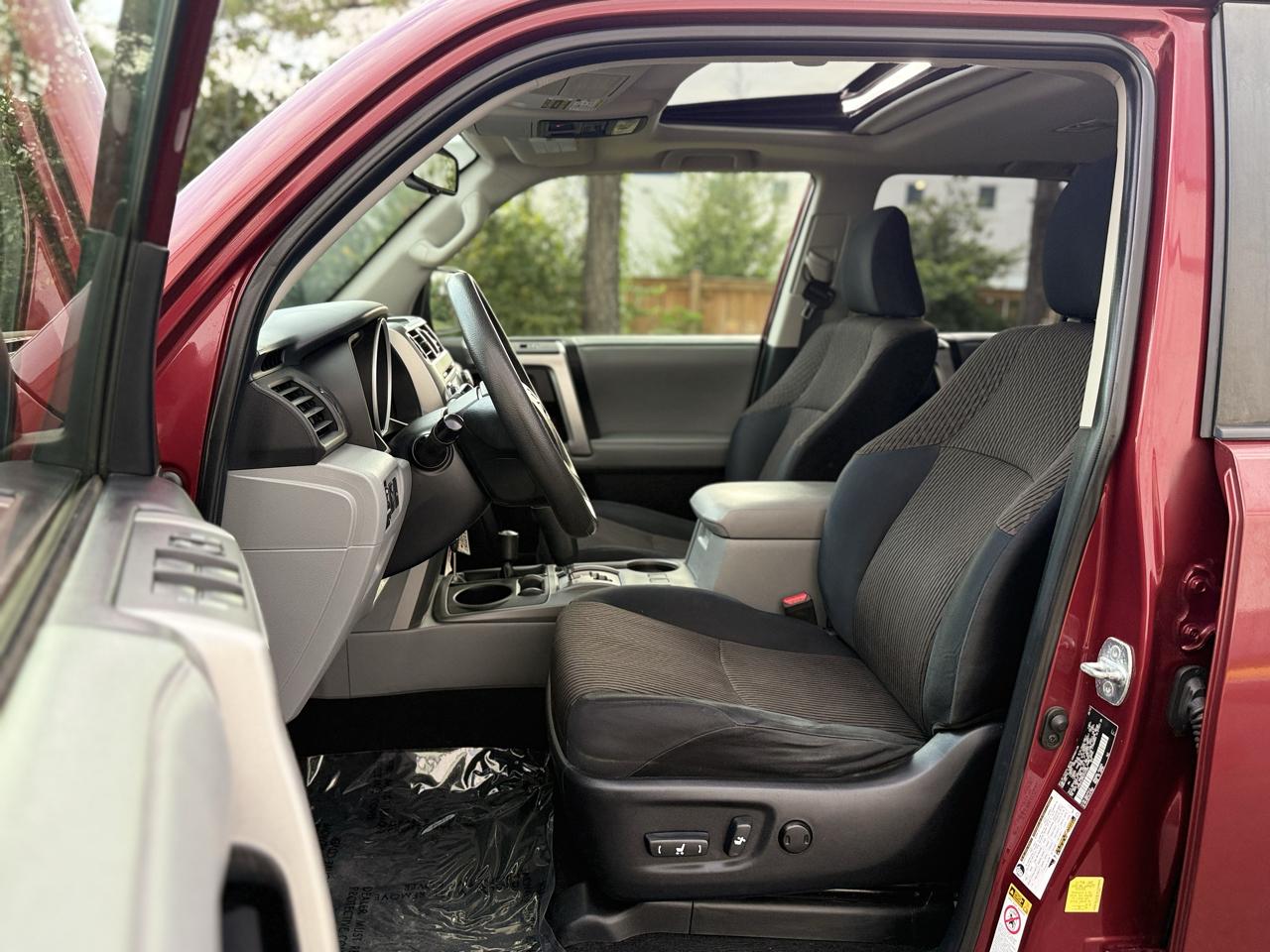 Toyota 4Runner 4WD 4dr V6 Limited (Natl) 2012