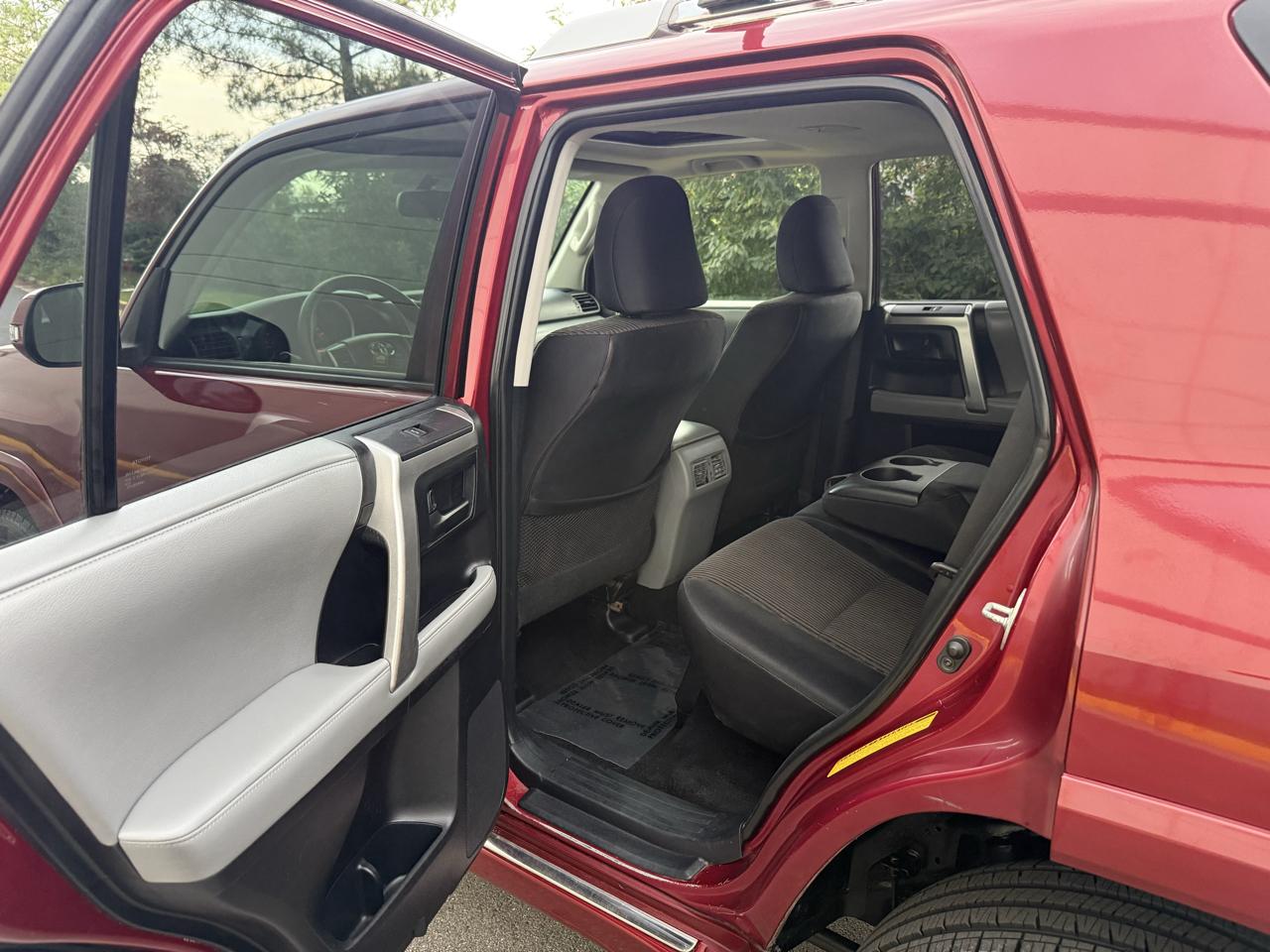 Toyota 4Runner 4WD 4dr V6 Limited (Natl) 2012