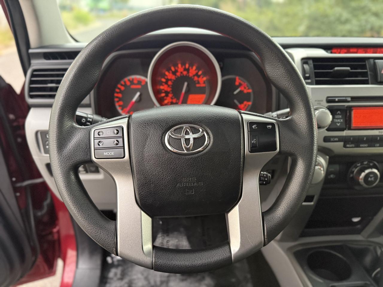 Toyota 4Runner 4WD 4dr V6 Limited (Natl) 2012