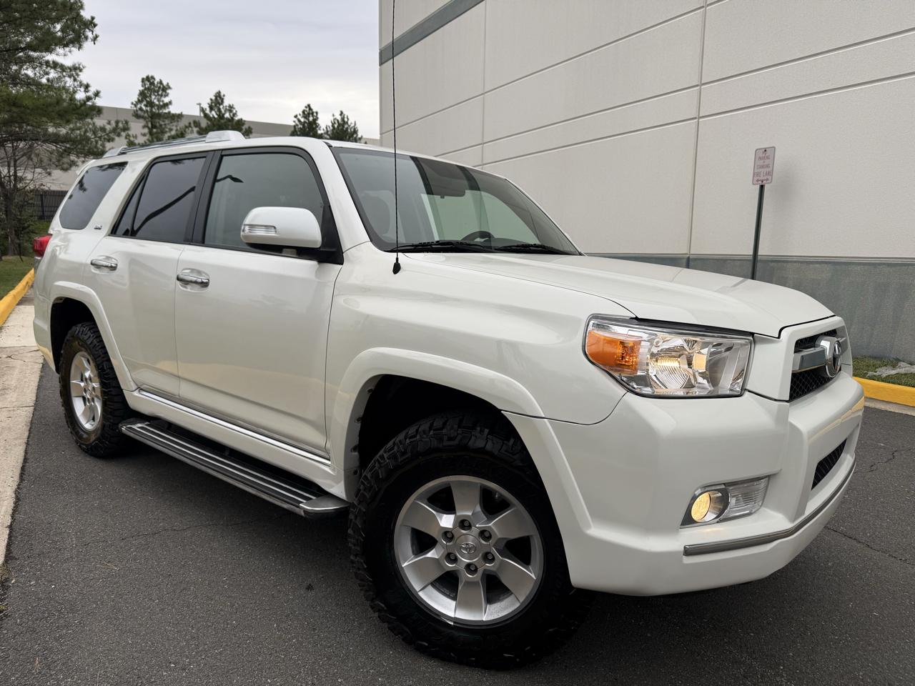 Toyota 4Runner 4WD 4dr V6 Limited (Natl) 2010