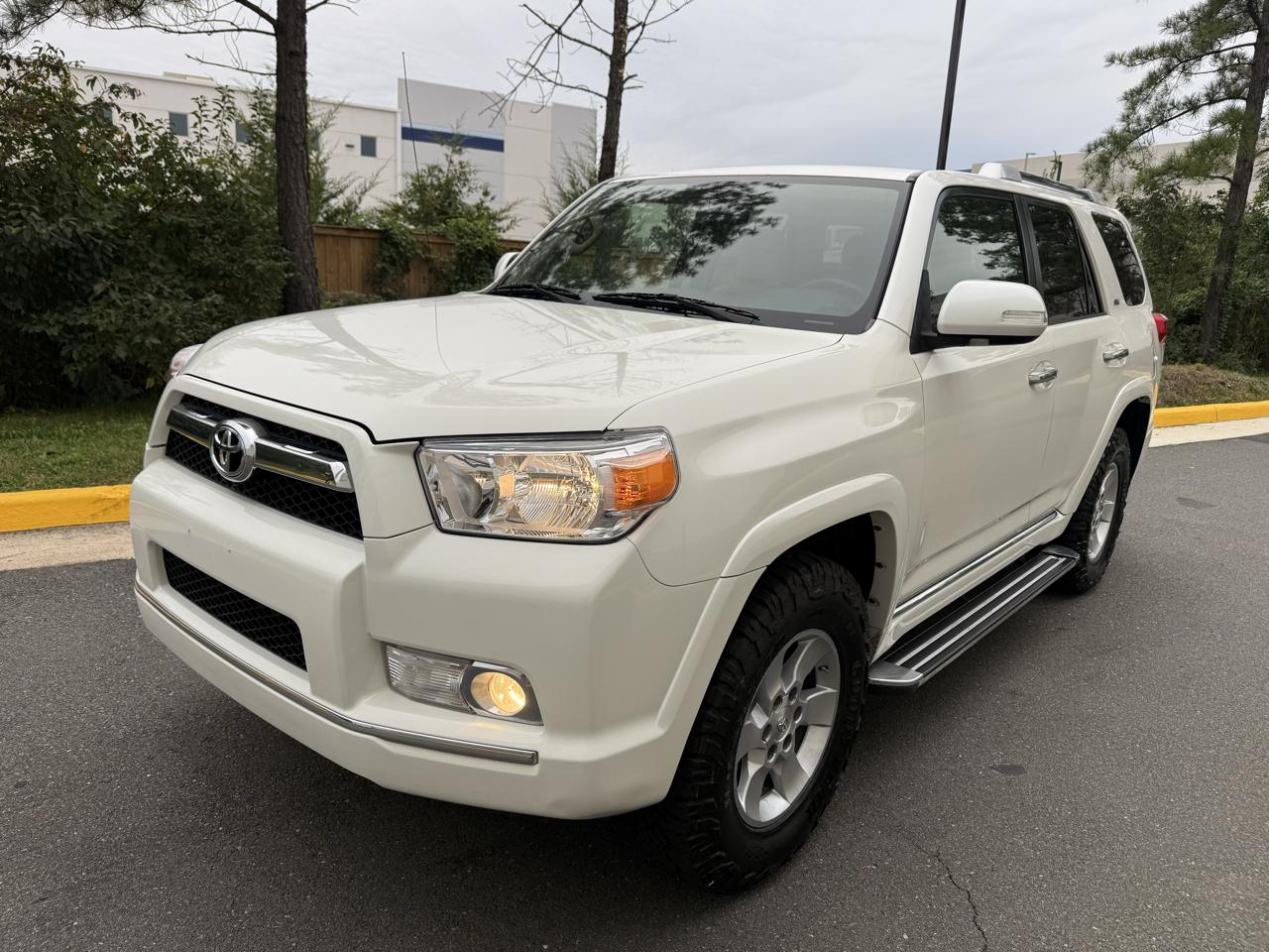 Toyota 4Runner 4WD 4dr V6 Limited (Natl) 2010