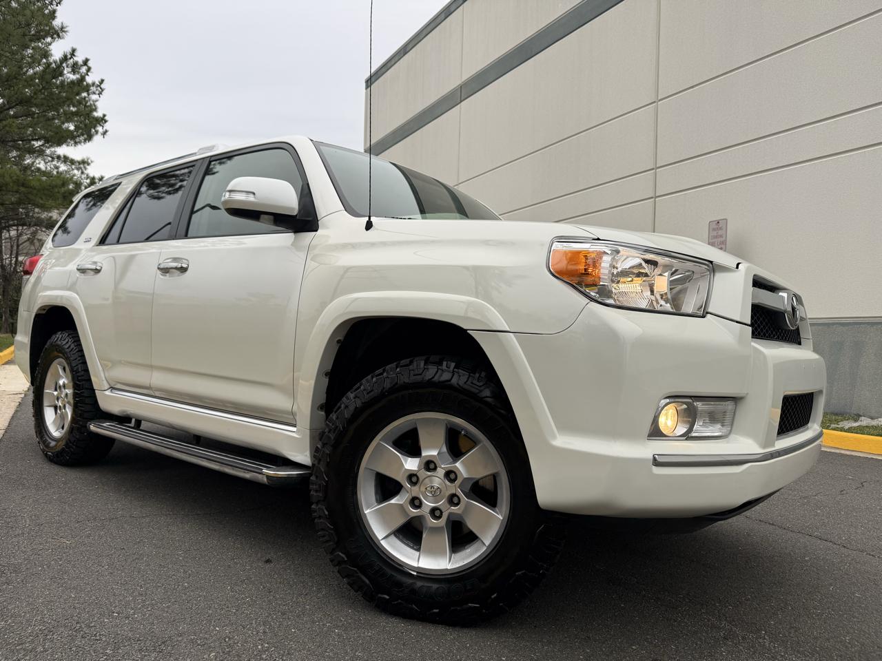 Toyota 4Runner 4WD 4dr V6 Limited (Natl) 2010