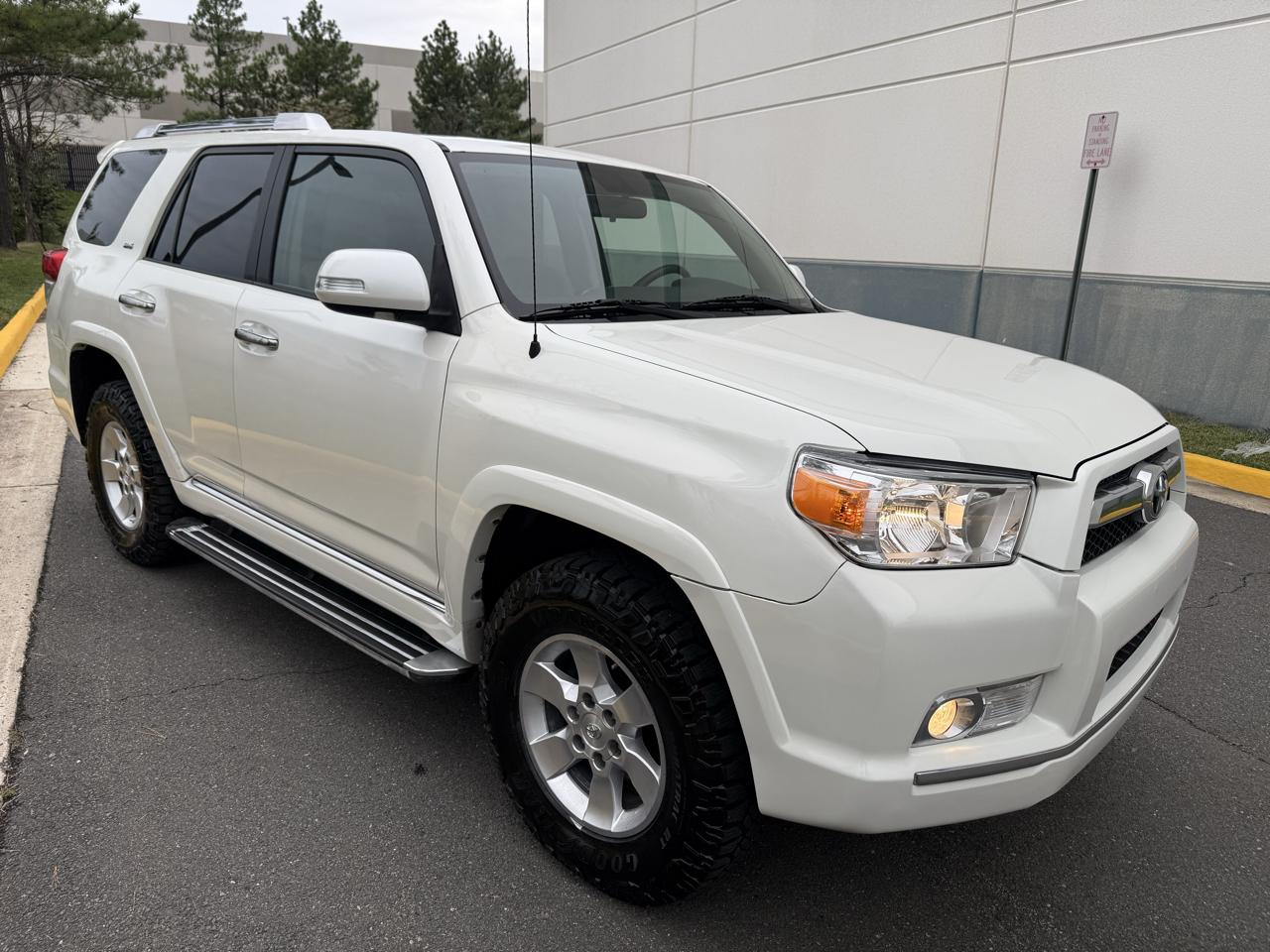 Toyota 4Runner 4WD 4dr V6 Limited (Natl) 2010