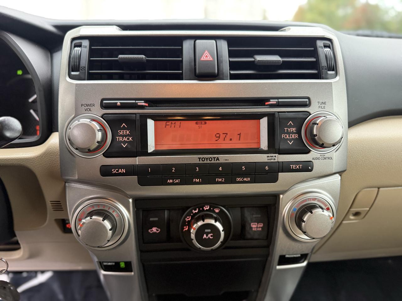 Toyota 4Runner 4WD 4dr V6 Limited (Natl) 2010