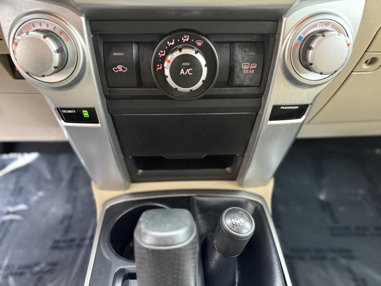 Toyota 4Runner 4WD 4dr V6 Limited (Natl) 2010