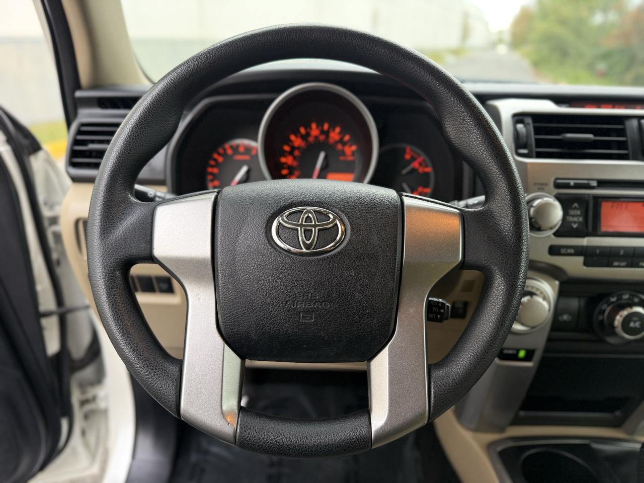 Toyota 4Runner 4WD 4dr V6 Limited (Natl) 2010