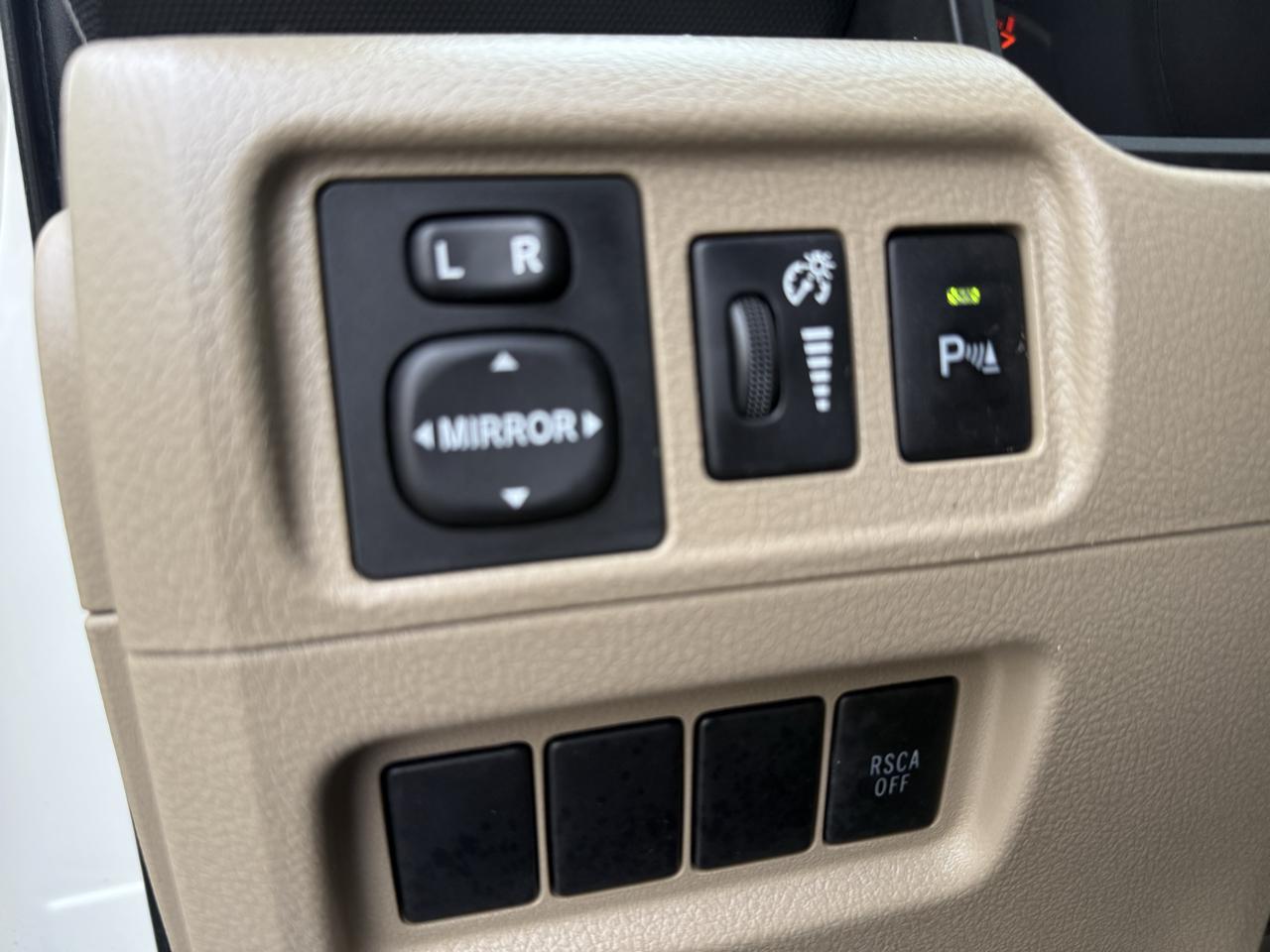 Toyota 4Runner 4WD 4dr V6 Limited (Natl) 2010
