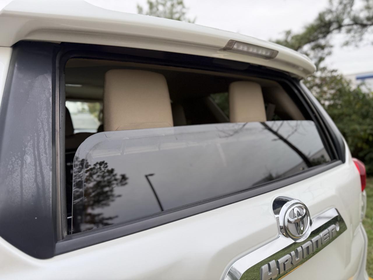 Toyota 4Runner 4WD 4dr V6 Limited (Natl) 2010
