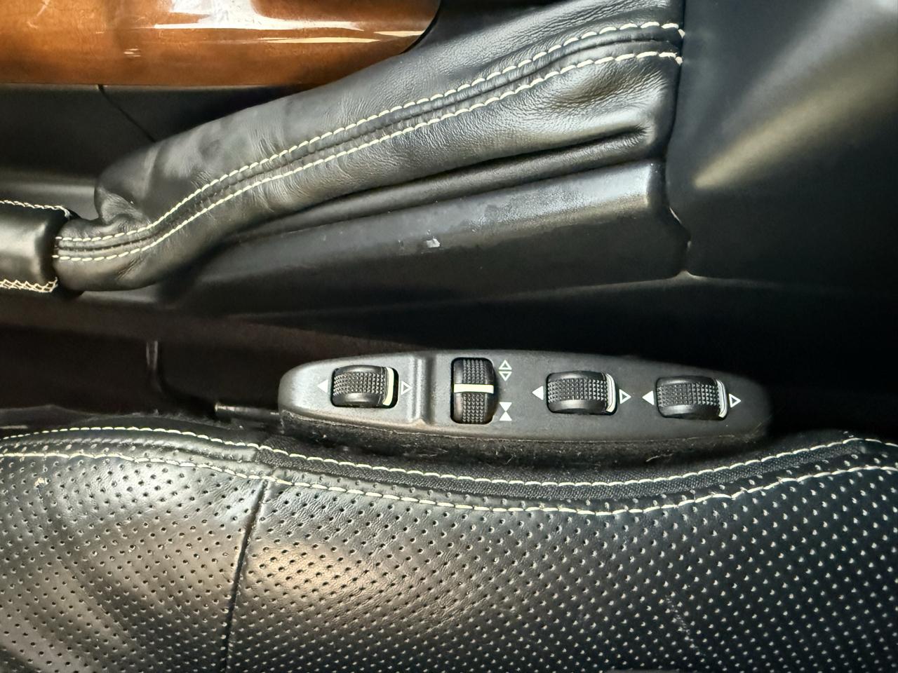 Mercedes-Benz G-Class 4MATIC 4dr G 63 AMG 2013