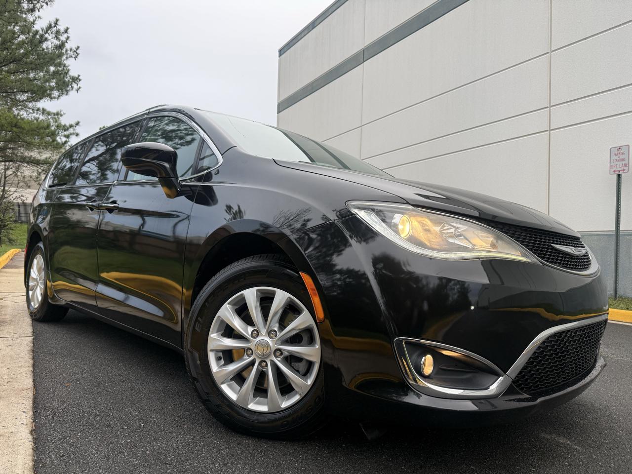 Chrysler Pacifica Touring L FWD 2018