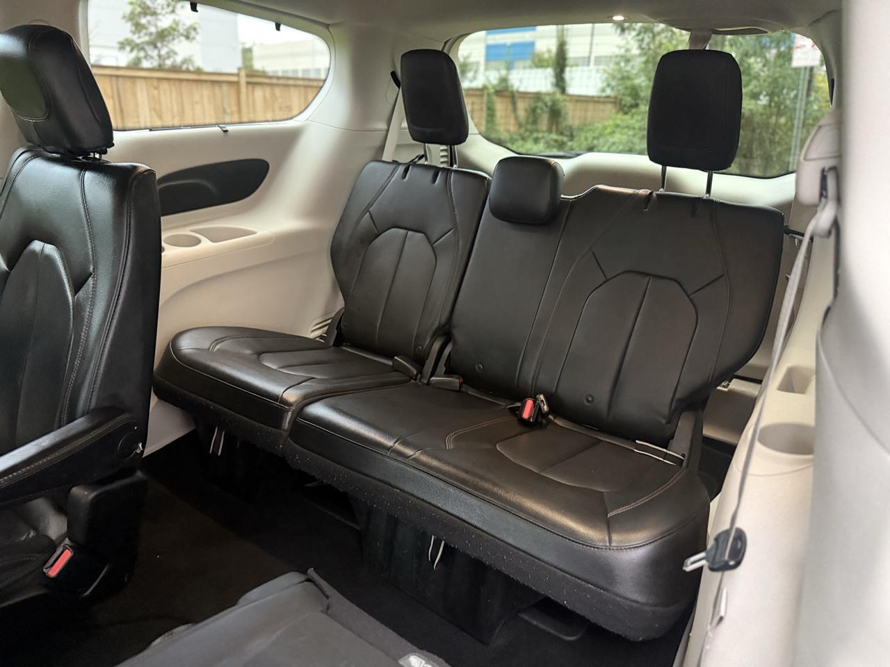 Chrysler Pacifica Touring L FWD 2018