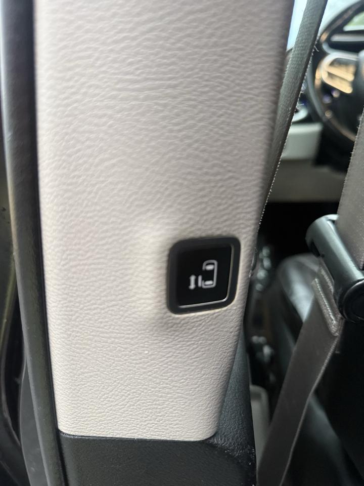 Chrysler Pacifica Touring L FWD 2018