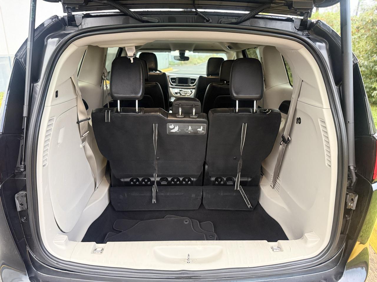 Chrysler Pacifica Touring L FWD 2018
