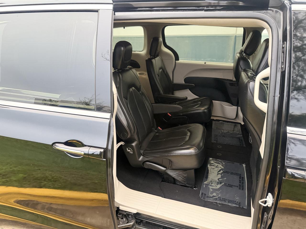 Chrysler Pacifica Touring L FWD 2018