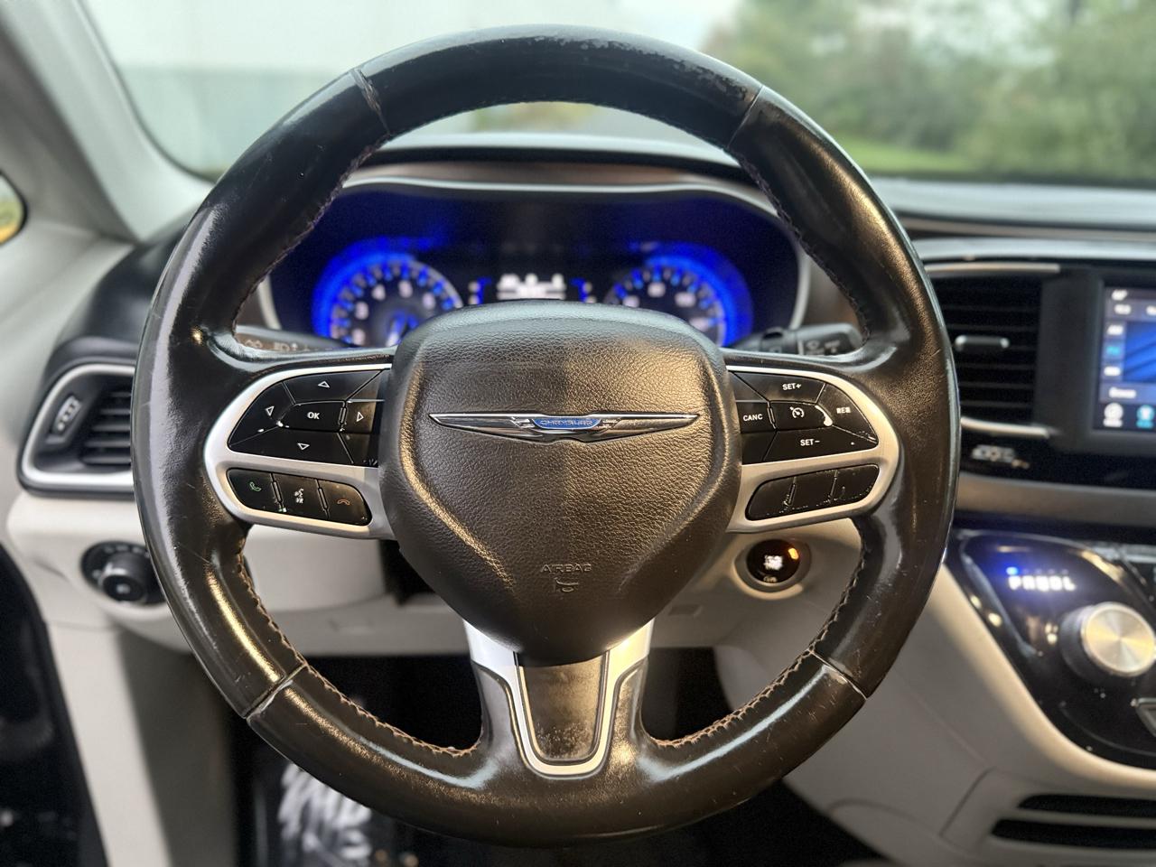 Chrysler Pacifica Touring L FWD 2018