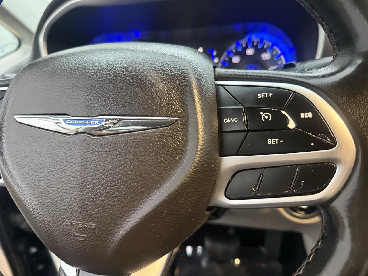 Chrysler Pacifica Touring L FWD 2018