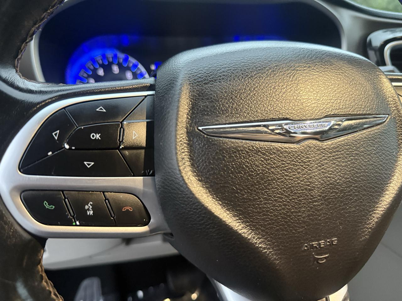 Chrysler Pacifica Touring L FWD 2018