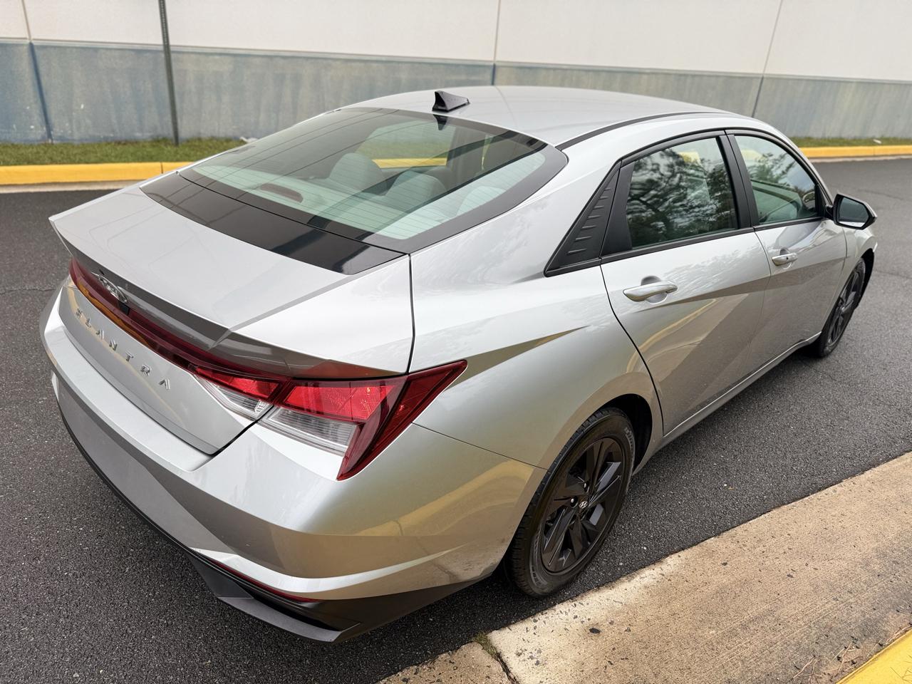 Hyundai Elantra SEL IVT 2023
