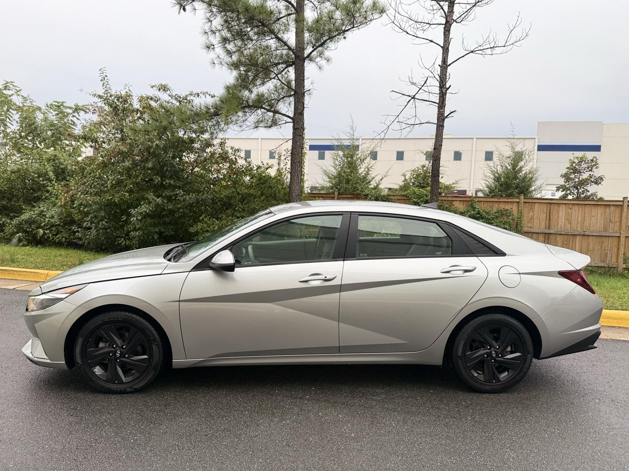 Hyundai Elantra SEL IVT 2023