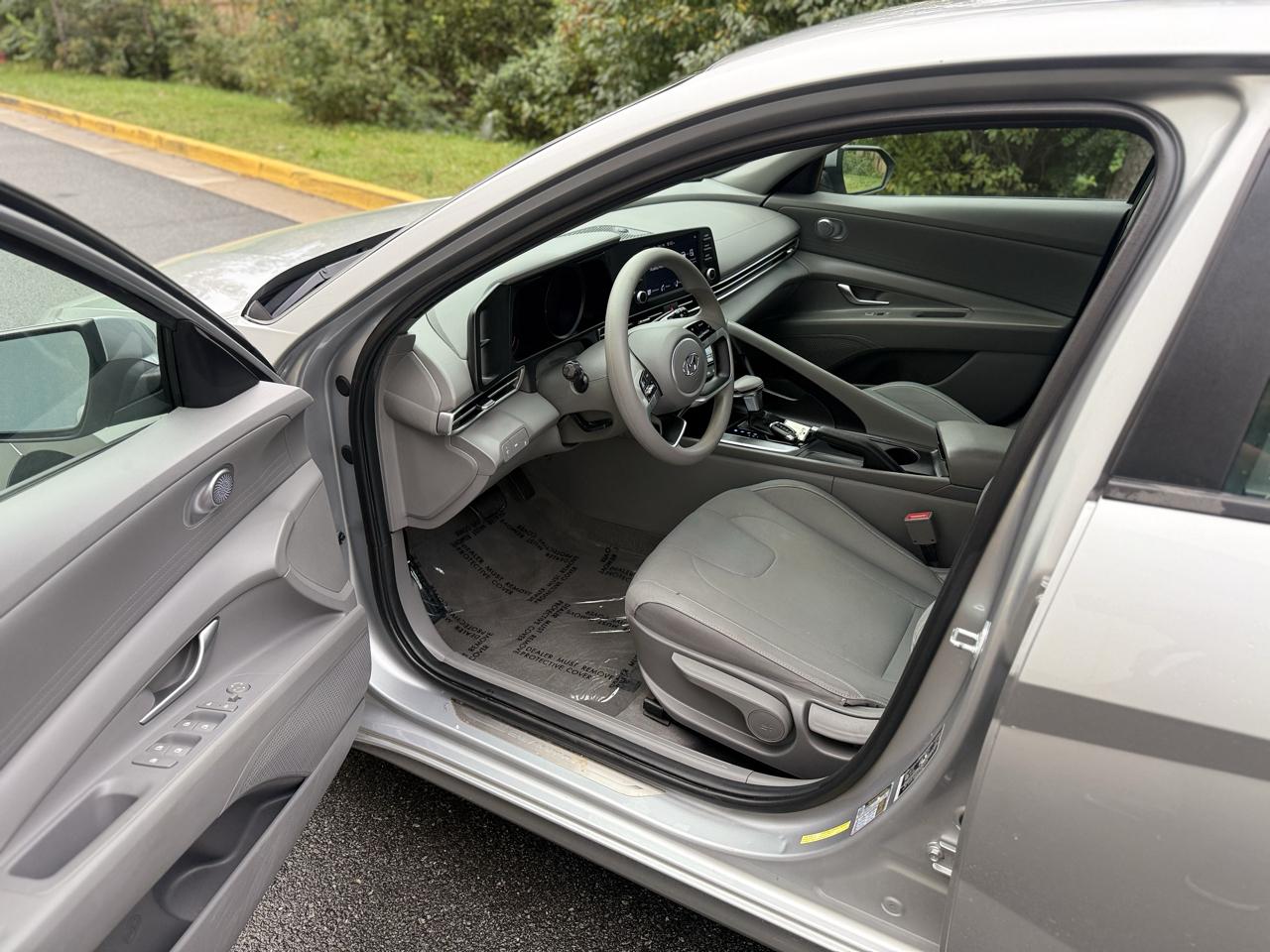 Hyundai Elantra SEL IVT 2023