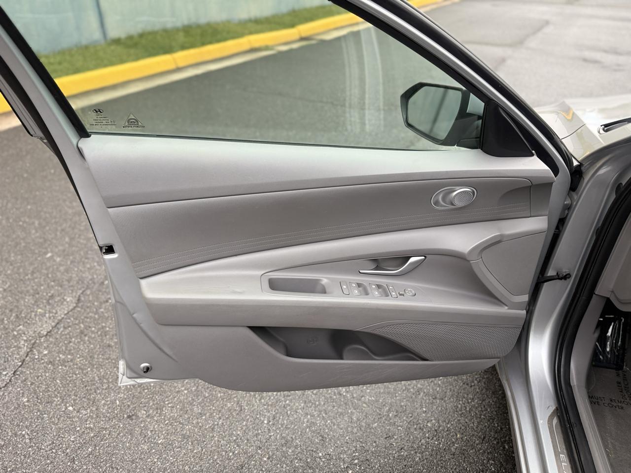 Hyundai Elantra SEL IVT 2023