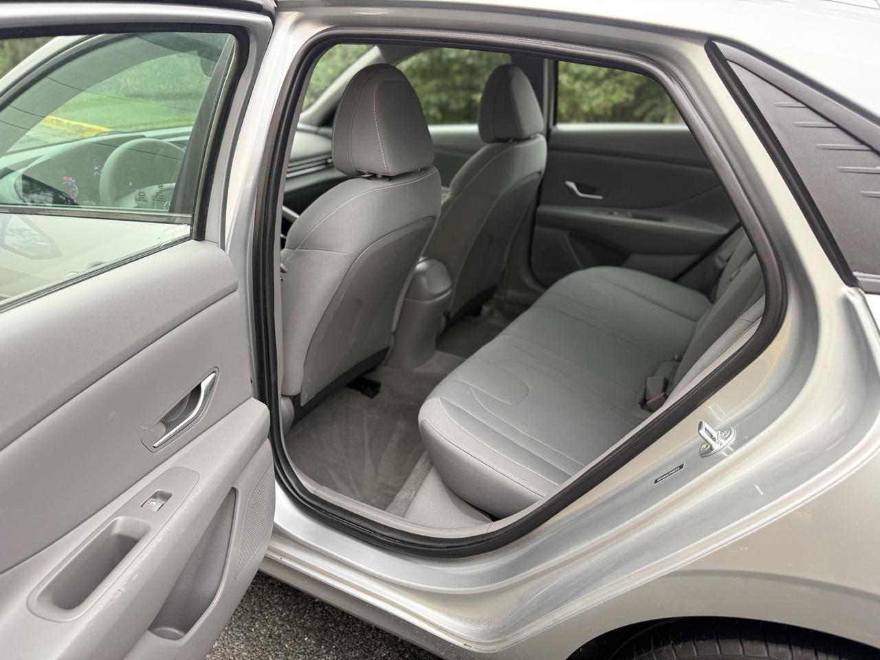 Hyundai Elantra SEL IVT 2023