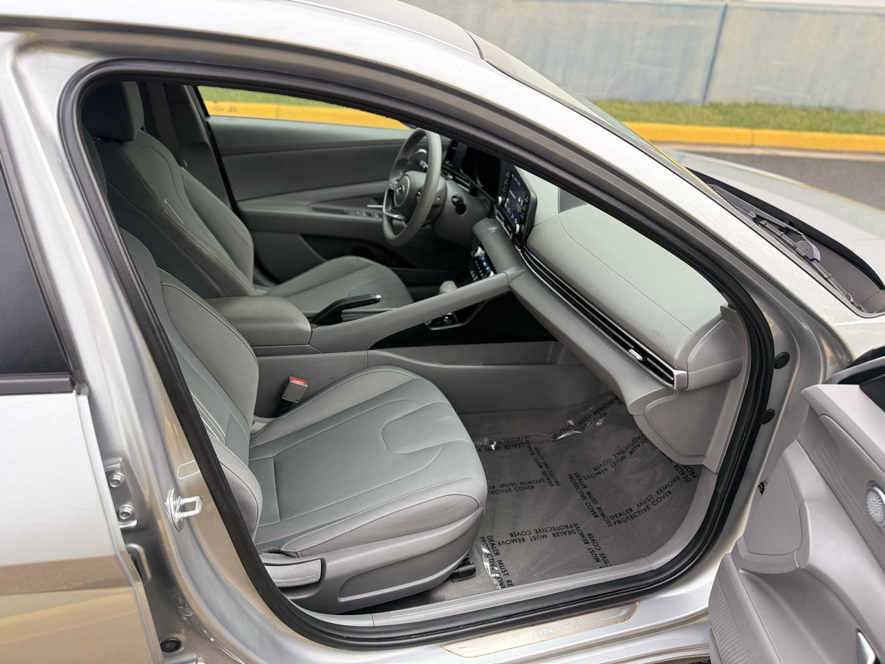 Hyundai Elantra SEL IVT 2023