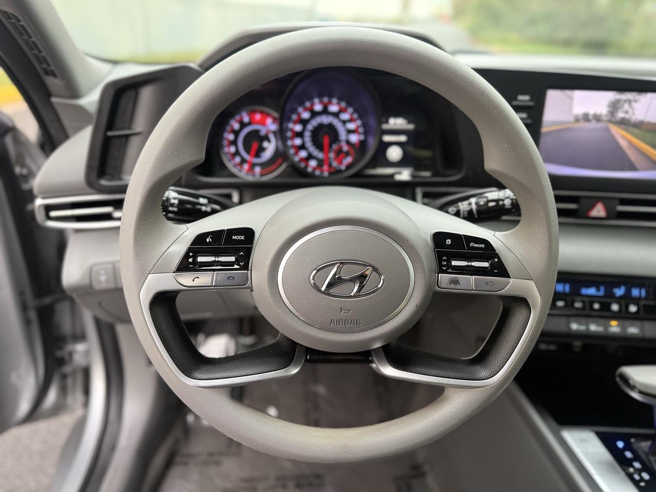Hyundai Elantra SEL IVT 2023