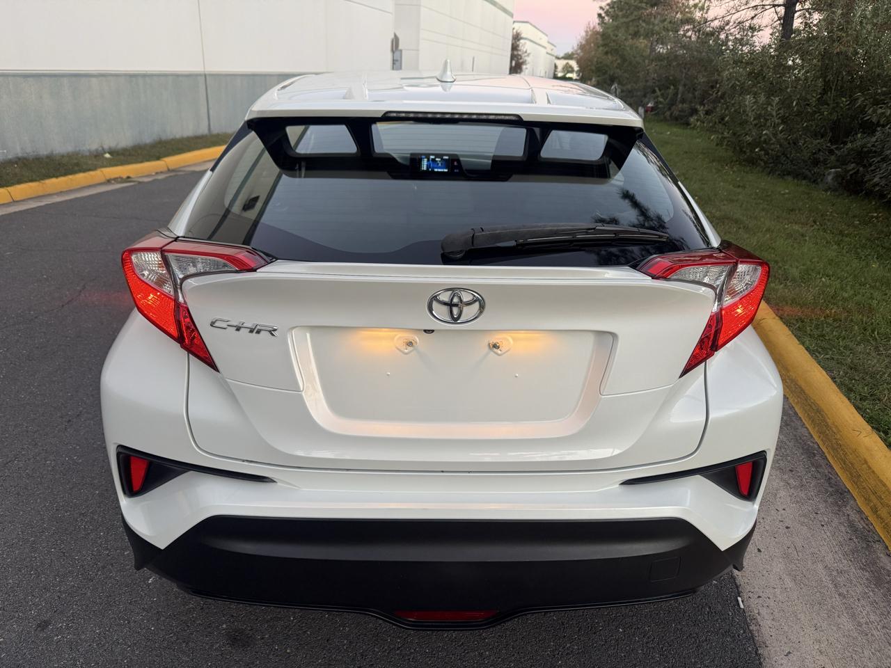 Toyota C-HR XLE FWD (Natl) 2018