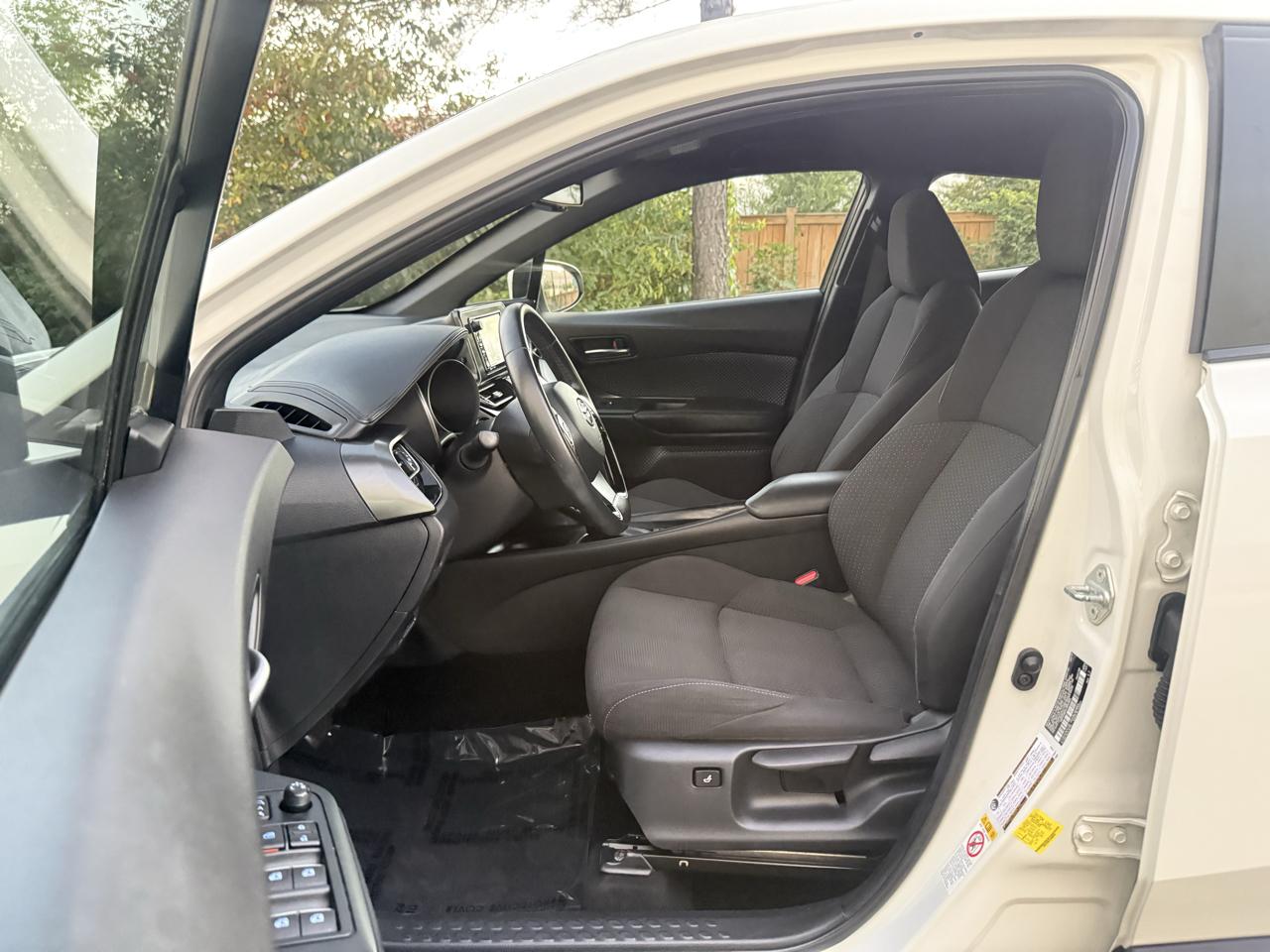 Toyota C-HR XLE FWD (Natl) 2018