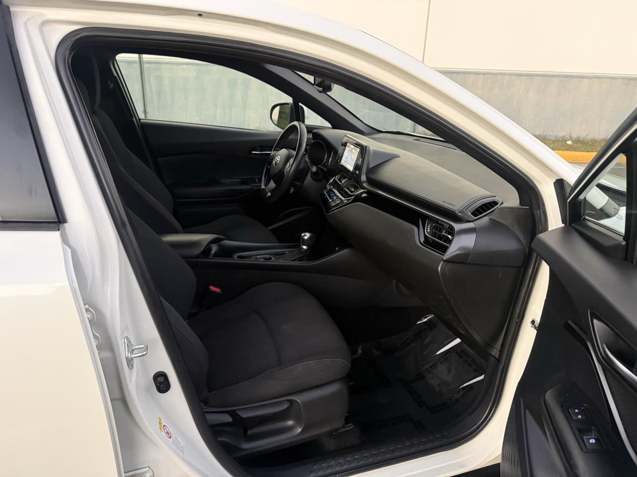 Toyota C-HR XLE FWD (Natl) 2018